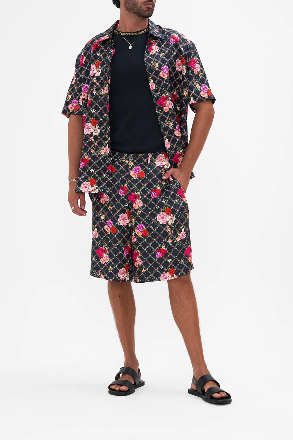 FIXED WAIST MID LENGTH WALK SHORT RESERVATION FOR LOVE