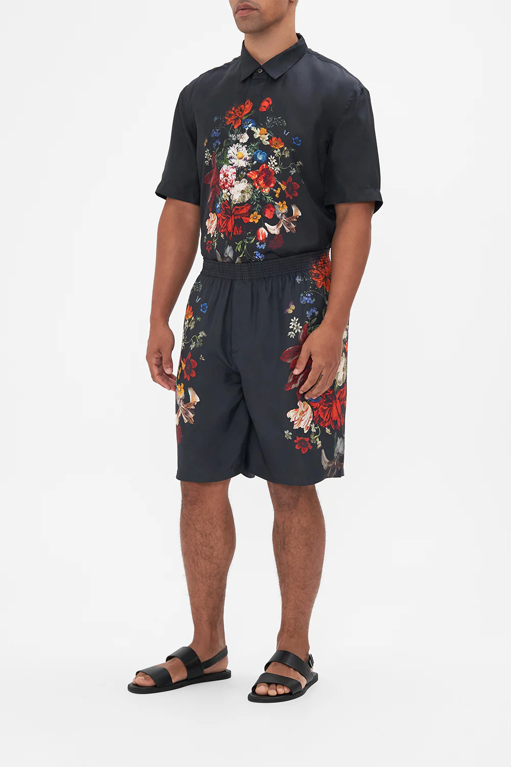 BAGGY MID LENGTH WALK SHORT A STILL LIFE - Image 4
