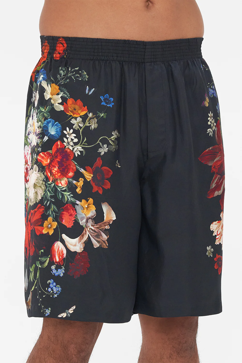 BAGGY MID LENGTH WALK SHORT A STILL LIFE - Image 6