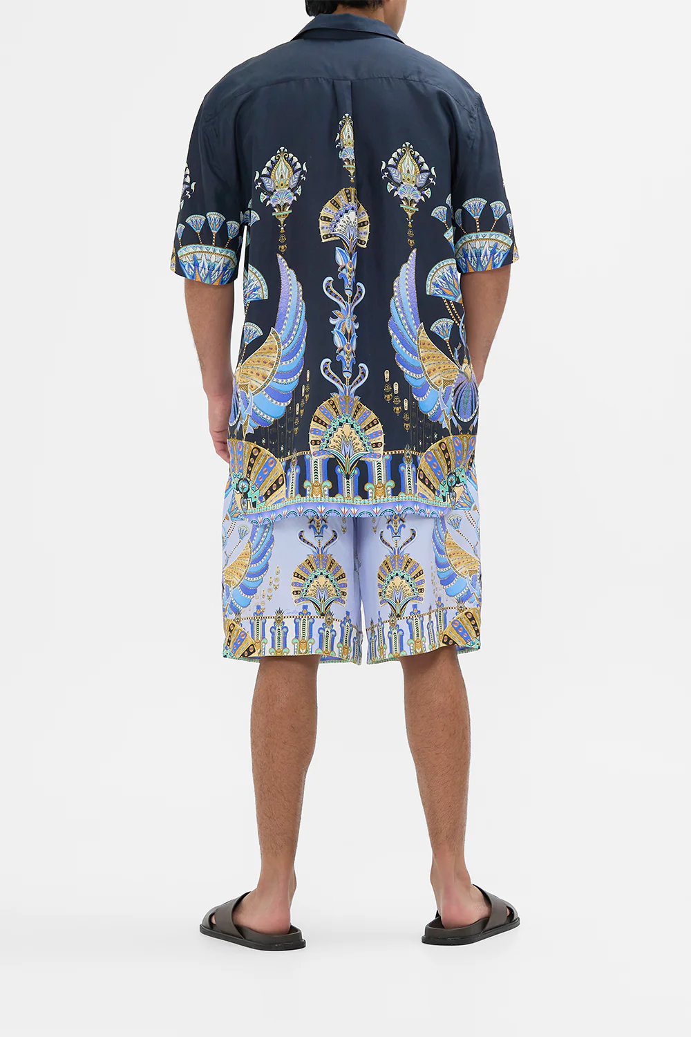 FIXED WAIST MID LENGTH WALK SHORT UNDER SCARAB SKIES - Image 2