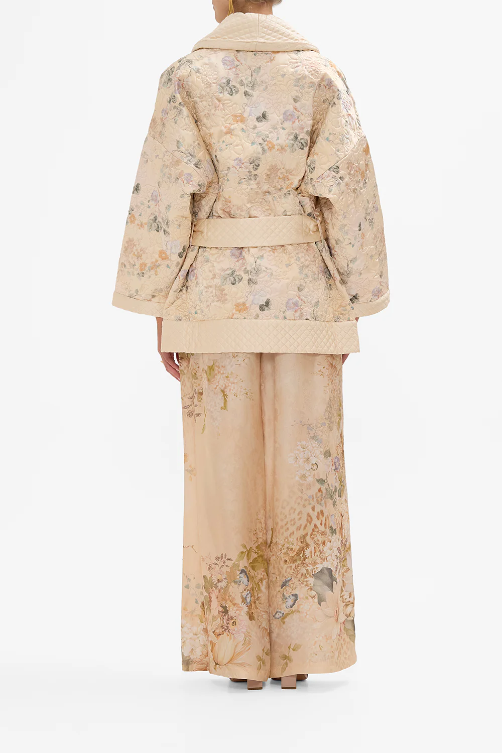 QUILTED ROLL COLLAR COAT ADORNED IN ANTIQUITY - Image 2