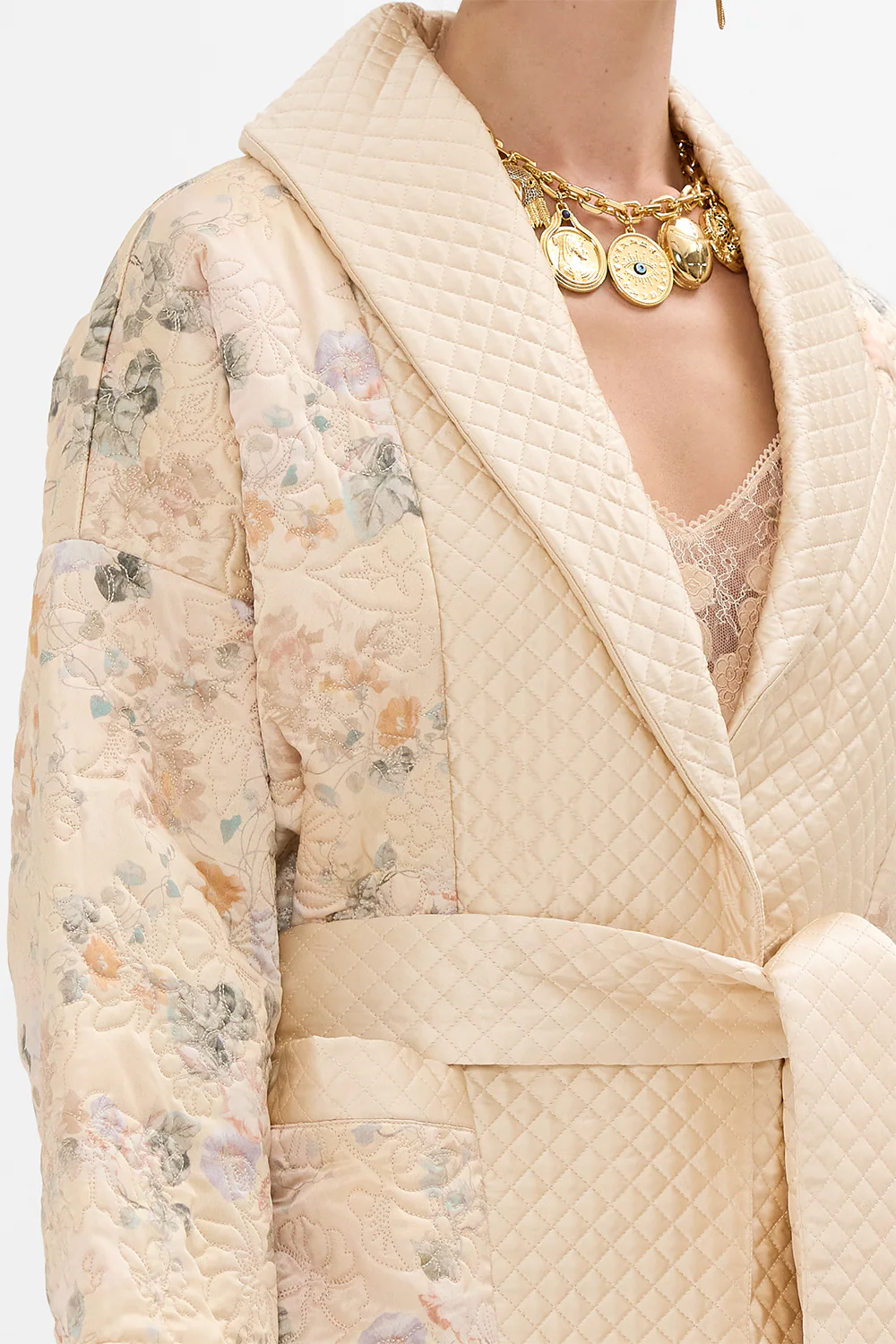 QUILTED ROLL COLLAR COAT ADORNED IN ANTIQUITY - Image 6