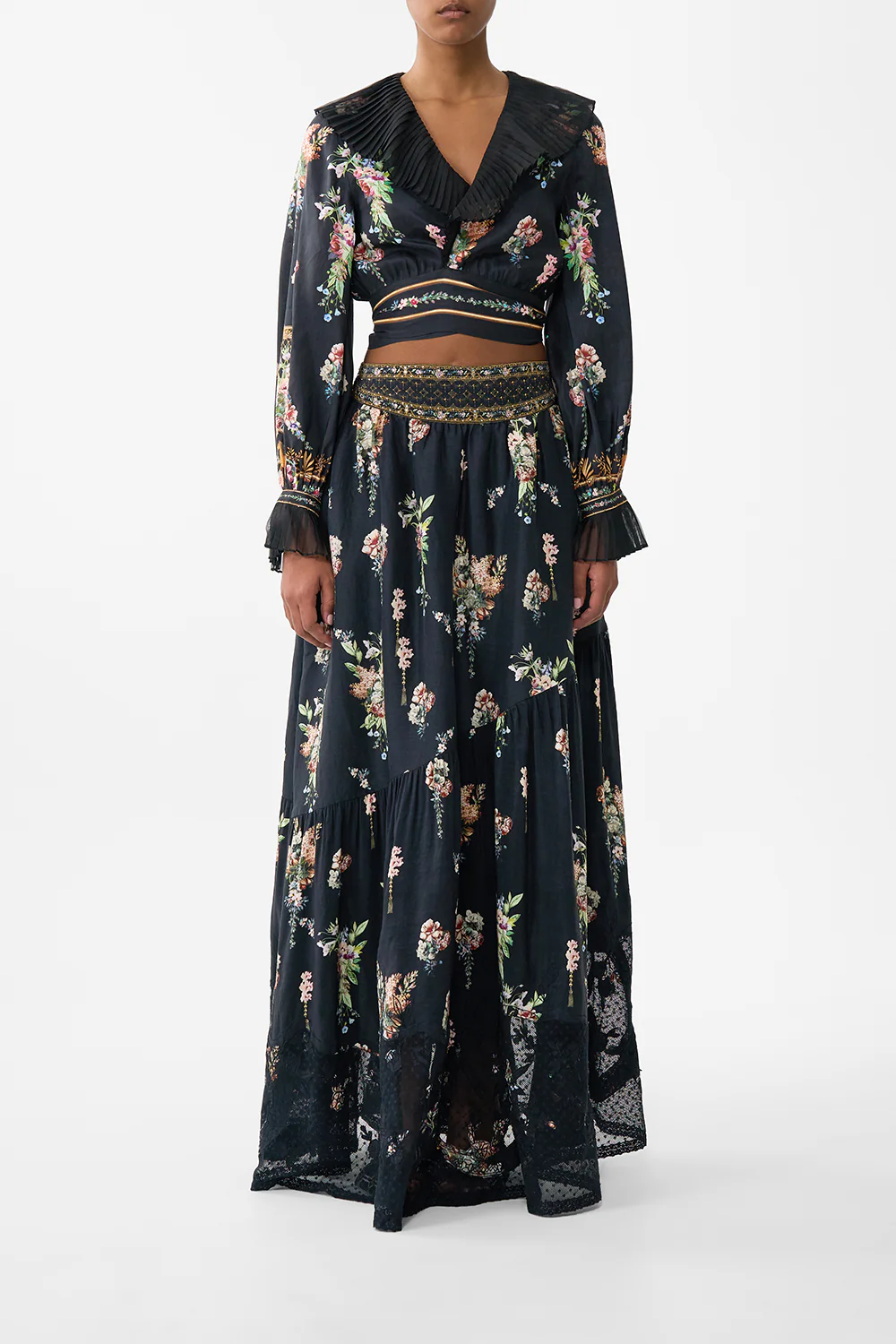 SKIRT WITH SHAPED SEAM NOBLE ENDEAVOURS