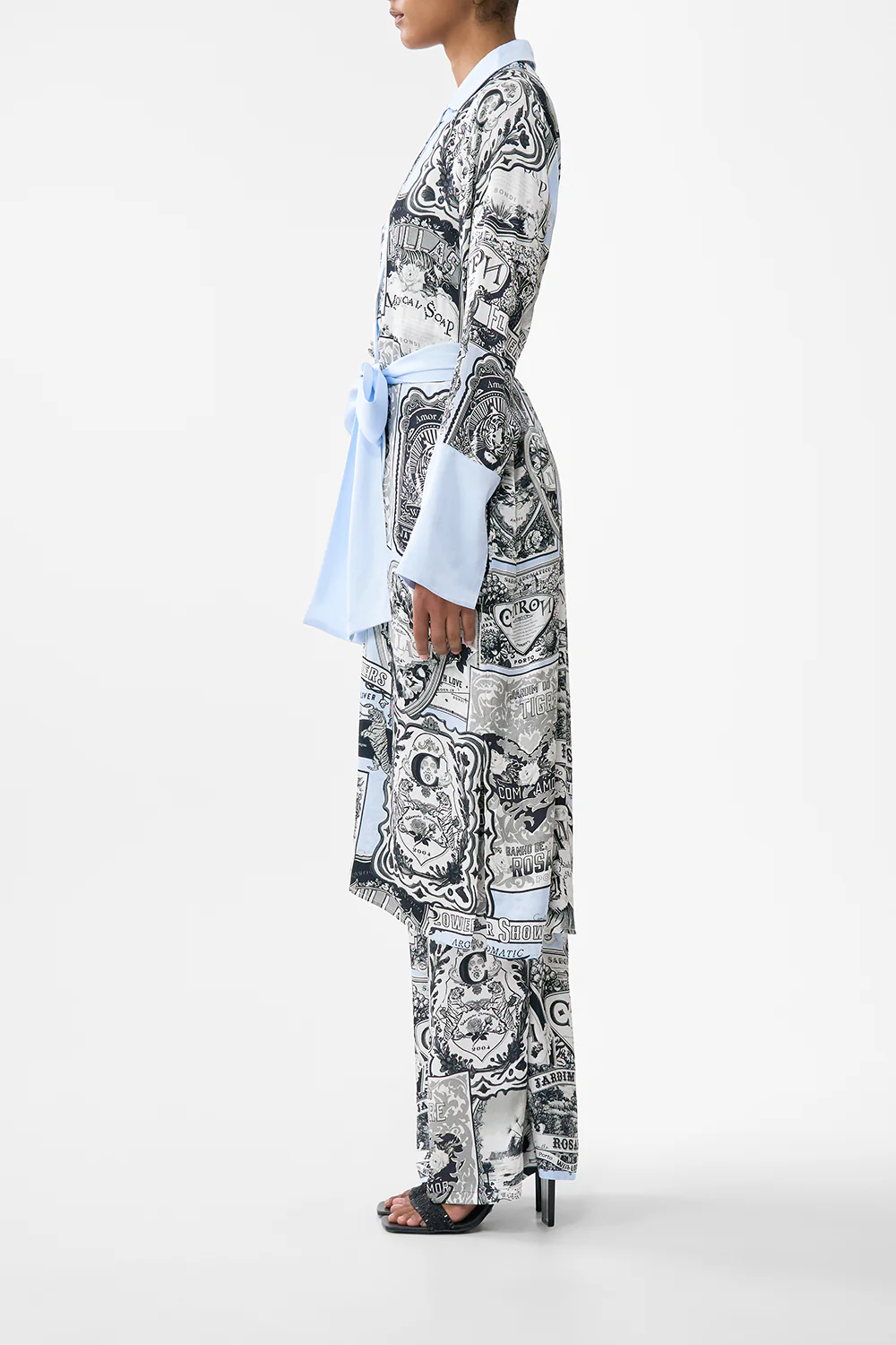 SPLIT CUFF SOFT COAT PERFUMED IN PORTO - Image 4