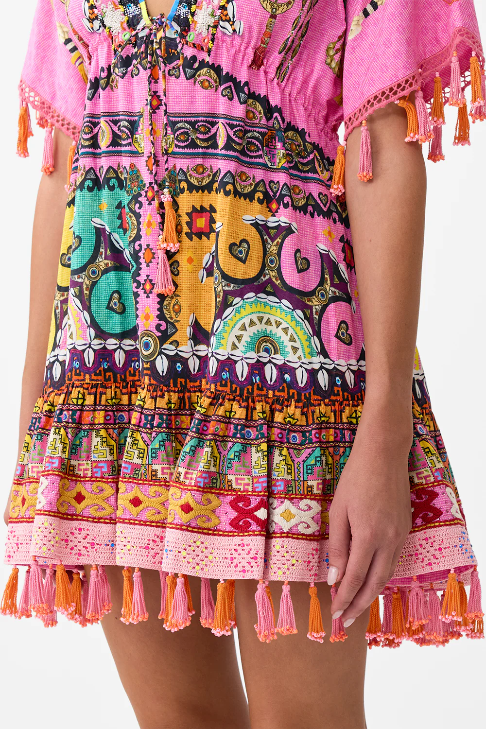 SHORT V NECK EMBROIDERED DRESS PATCHWORK PANORAMA - Image 6