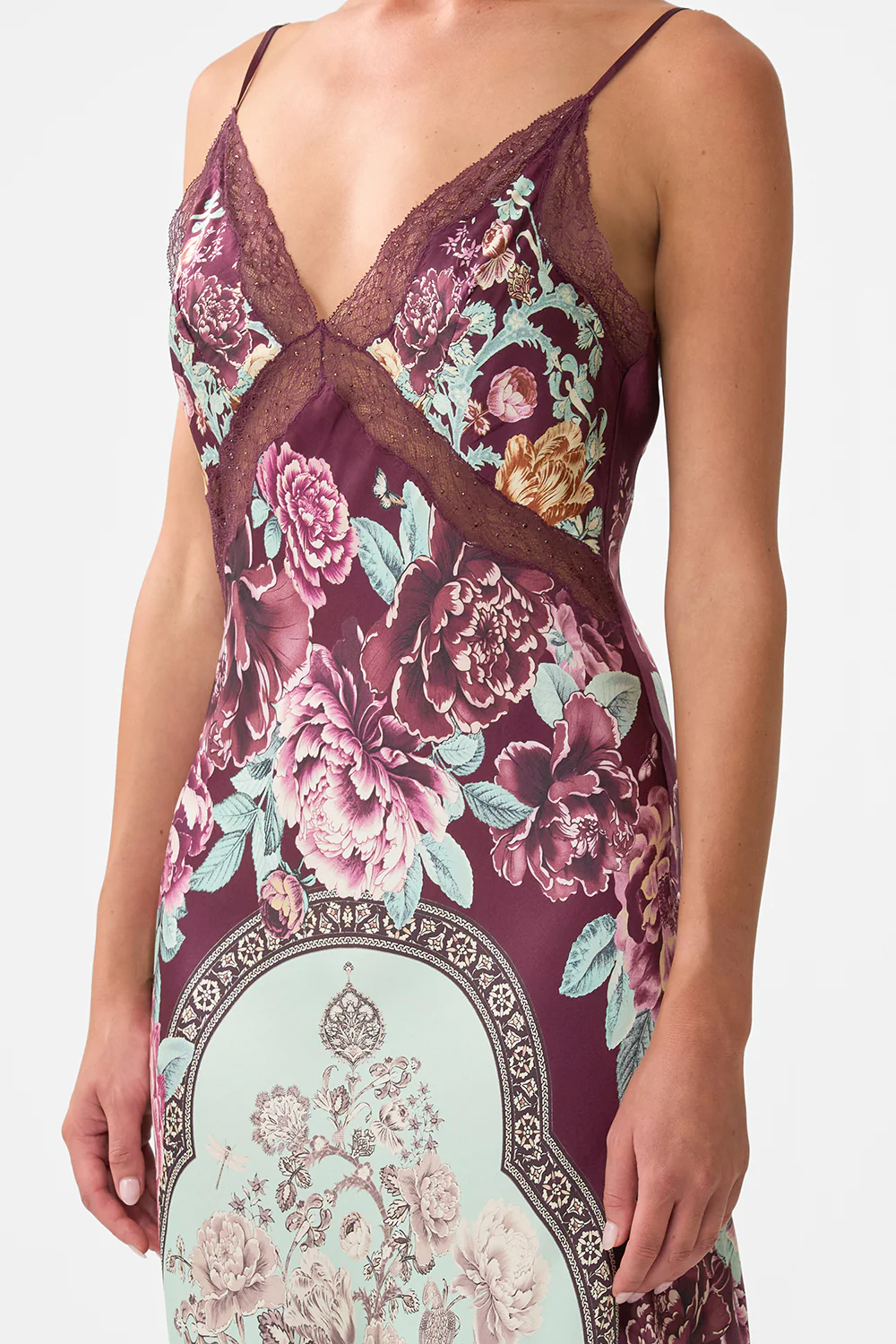 V-NECK LONG BIAS SLIP DRESS WITH TRAIN IF THESE TILES COULD TALK - Image 4
