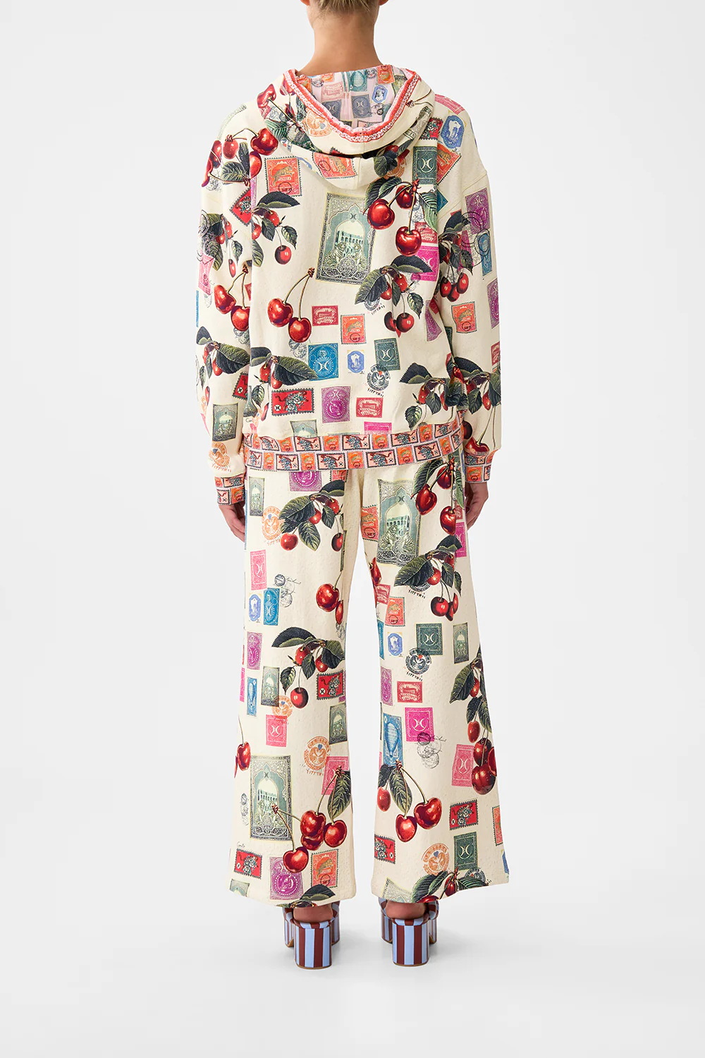 HOODIE WITH SIDE POCKETS NOTES FROM THE ROAD - Image 2