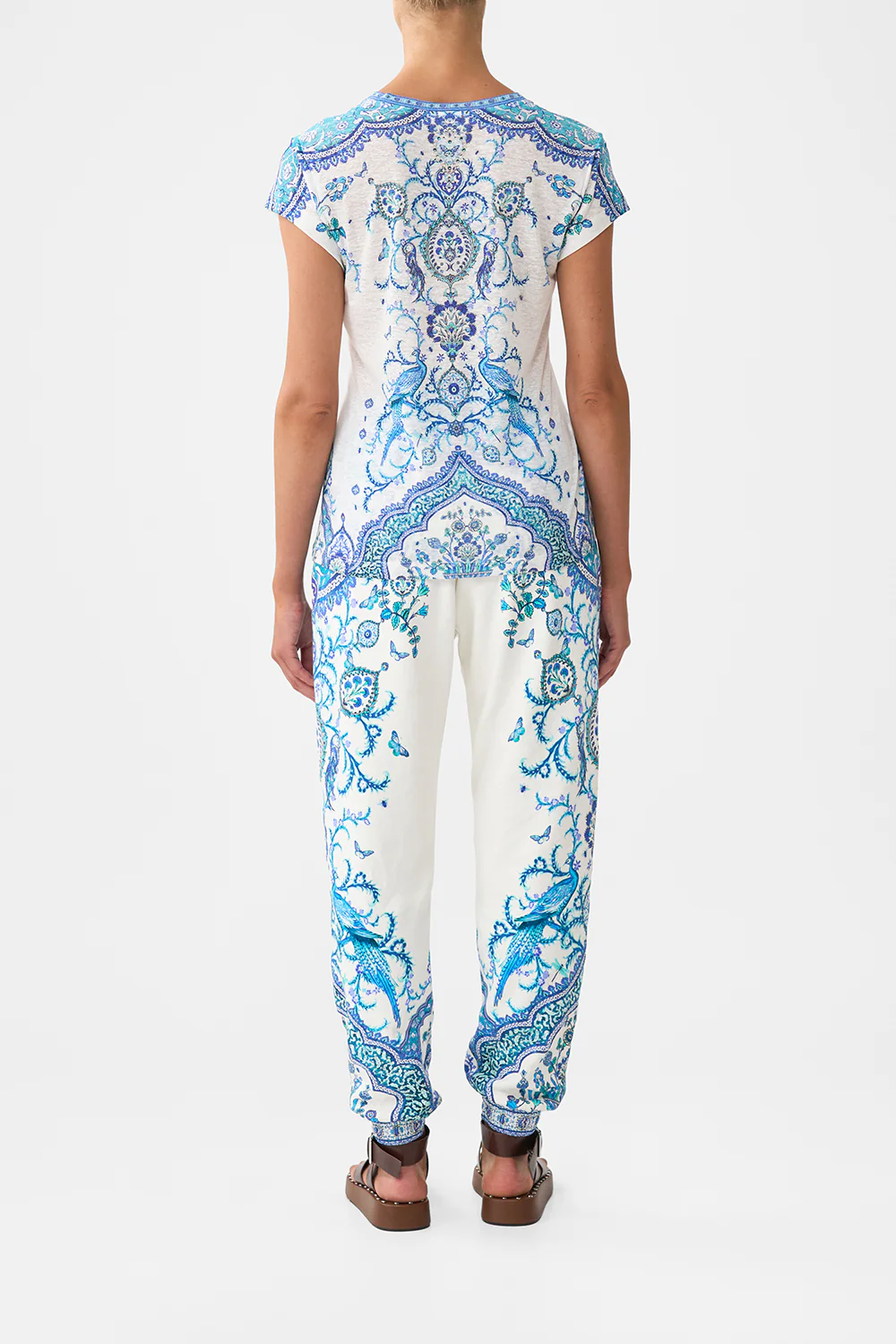 V NECK FITTED TEE ISNIK LULLABY - Image 2