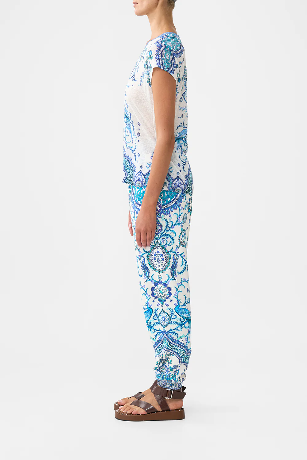 V NECK FITTED TEE ISNIK LULLABY - Image 4