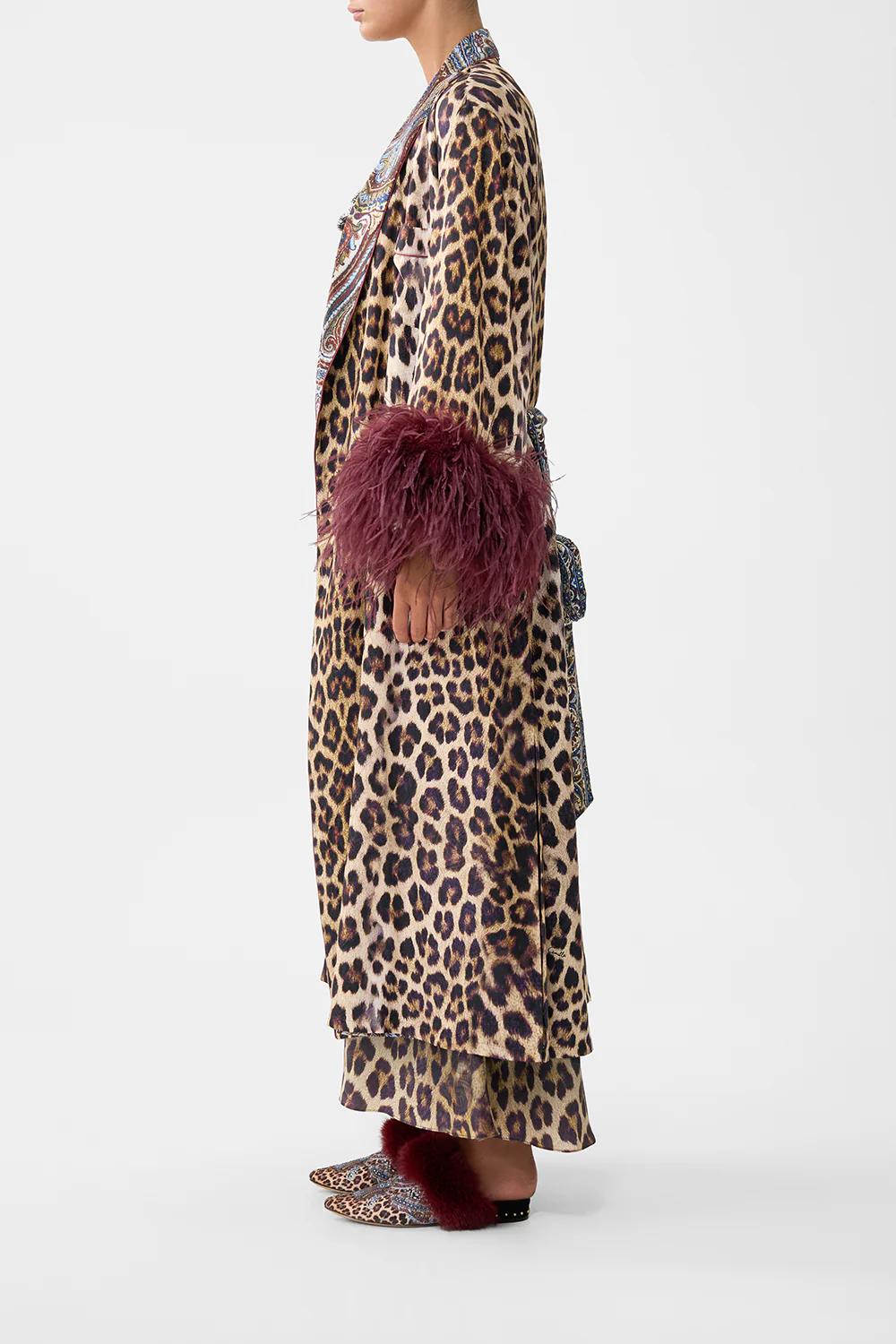 LONG ROBE WITH FLARED SLEEVE ISTANBUL ANIMALIA - Image 4