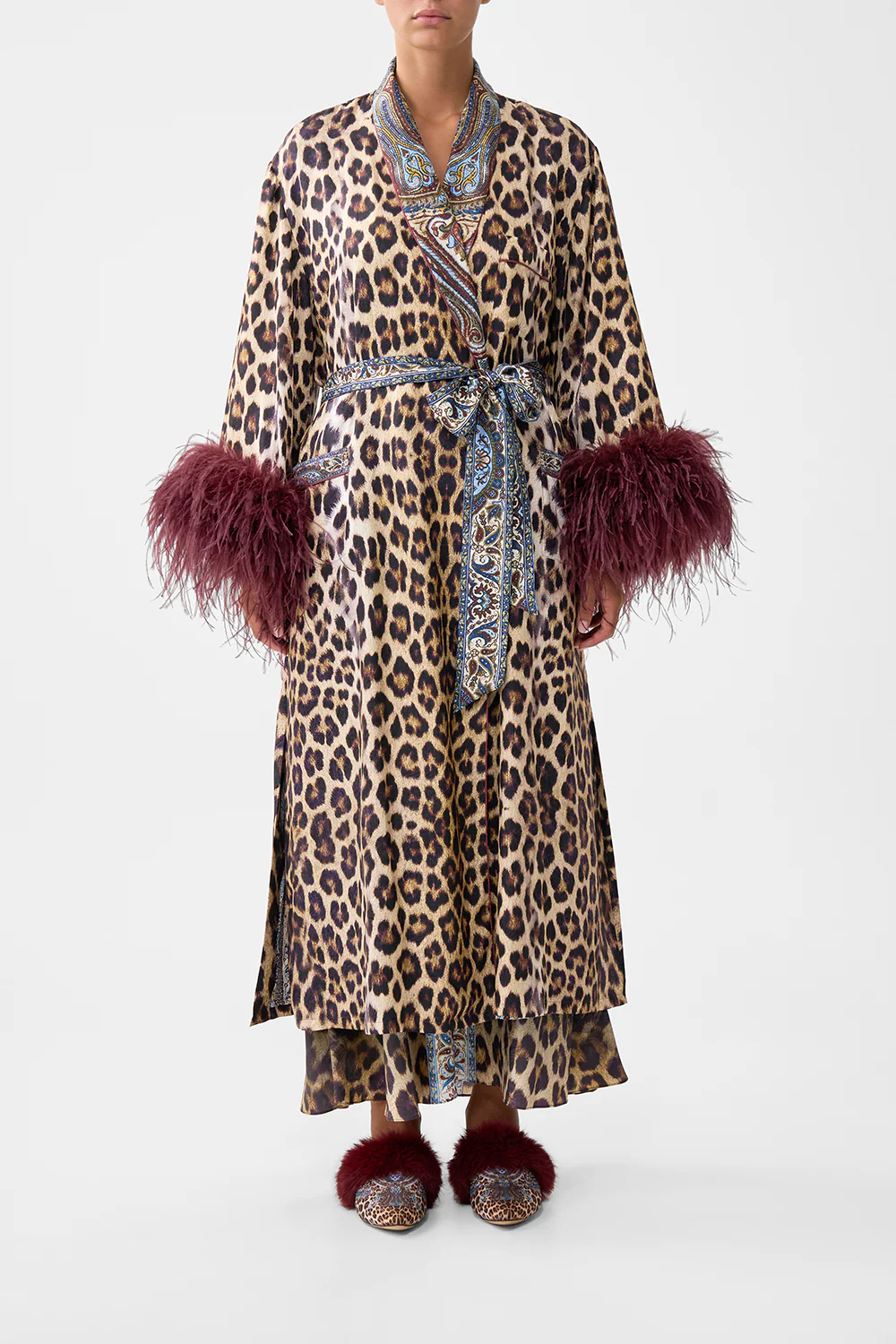 LONG ROBE WITH FLARED SLEEVE ISTANBUL ANIMALIA - Image 8