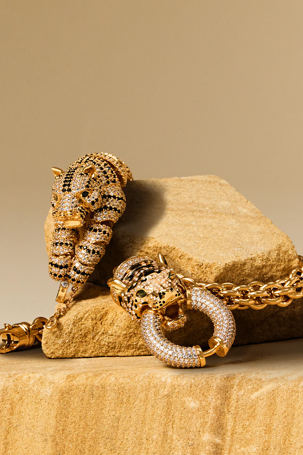 FIERCE FOLKLORE CHEETAH BANGLE GOLD - Image 5