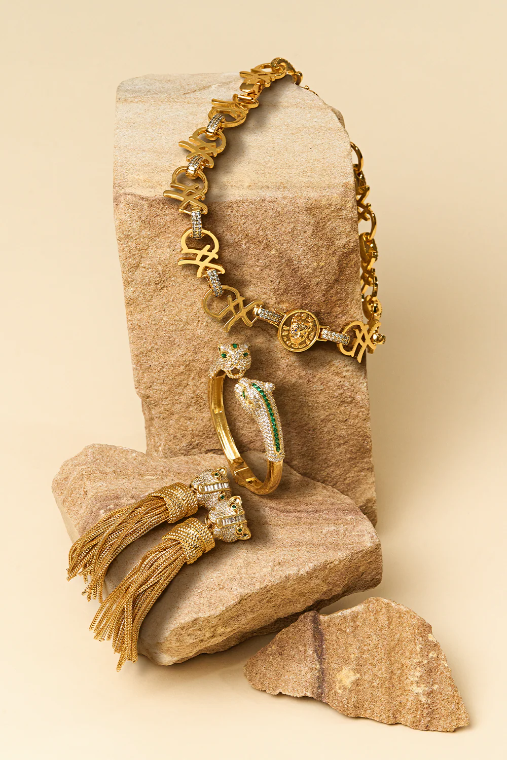 FIERCE FOLKLORE BASTET BANGLE GOLD - Image 3