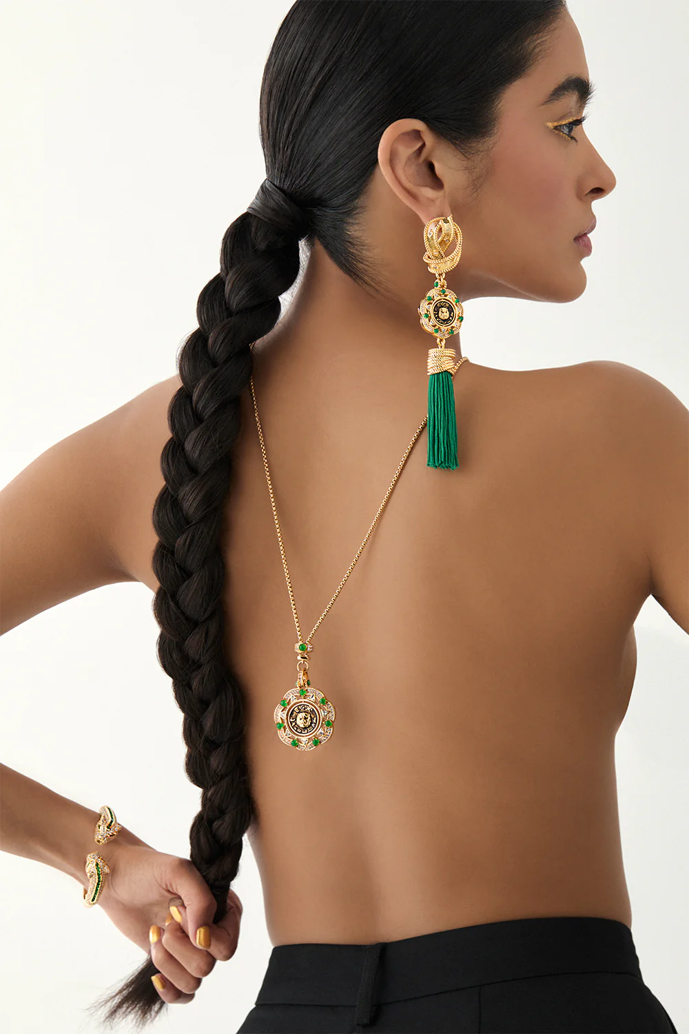 FIERCE FOLKLORE PENDANT NECKLACE GOLD - Image 3