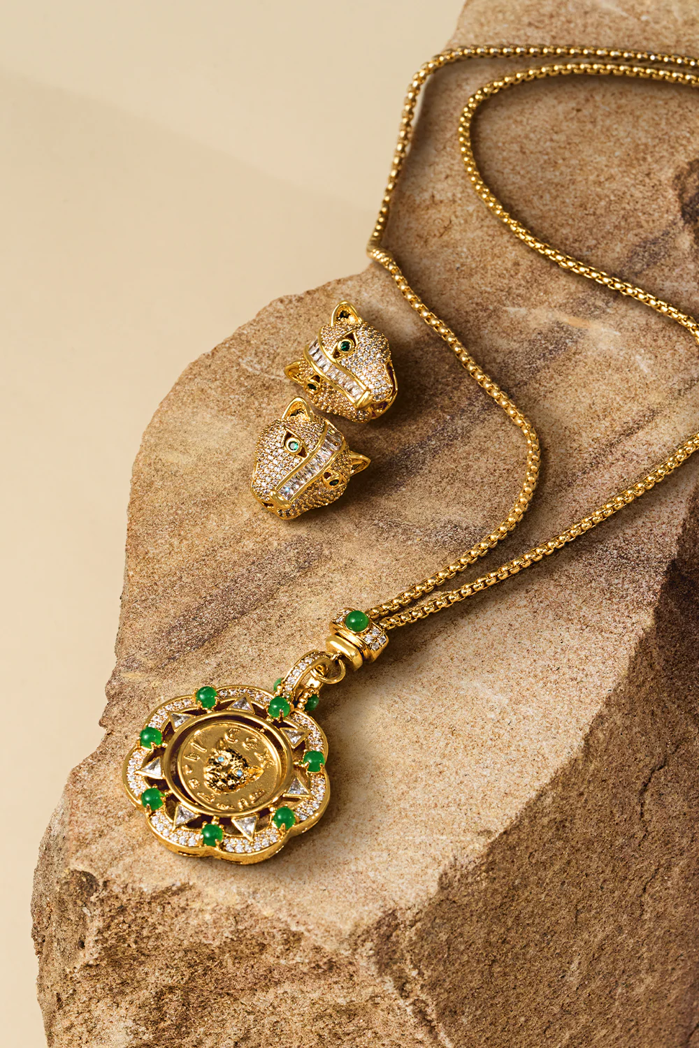 FIERCE FOLKLORE PENDANT NECKLACE GOLD - Image 5