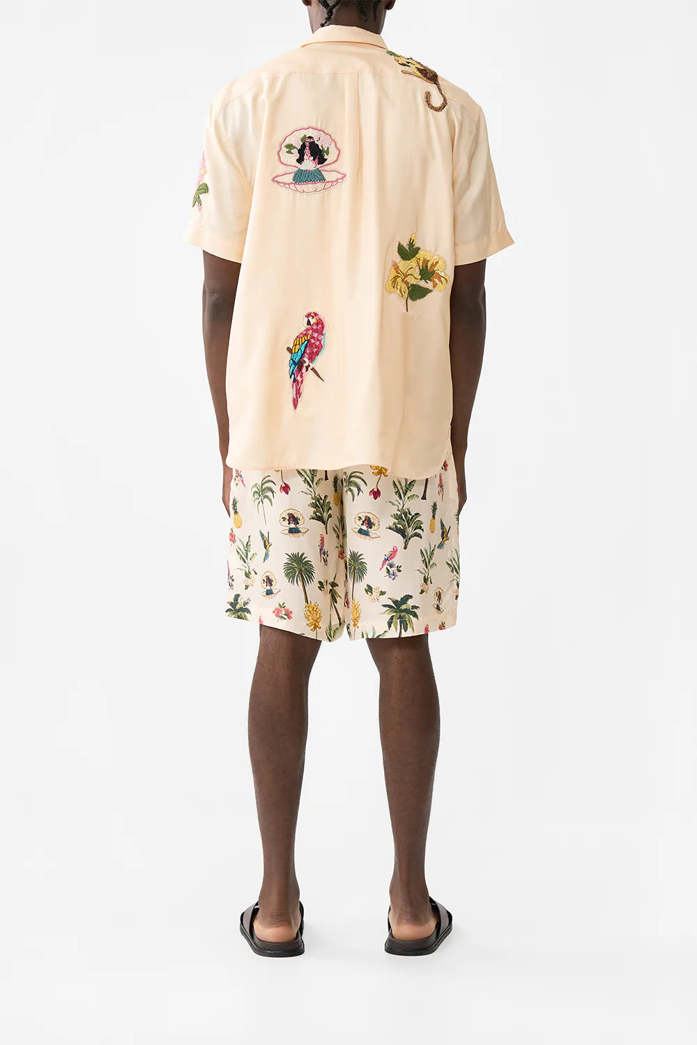 FIXED WAIST MID LENGTH WALK SHORT WELCOME TO THE WHITE LOTUS - Image 2