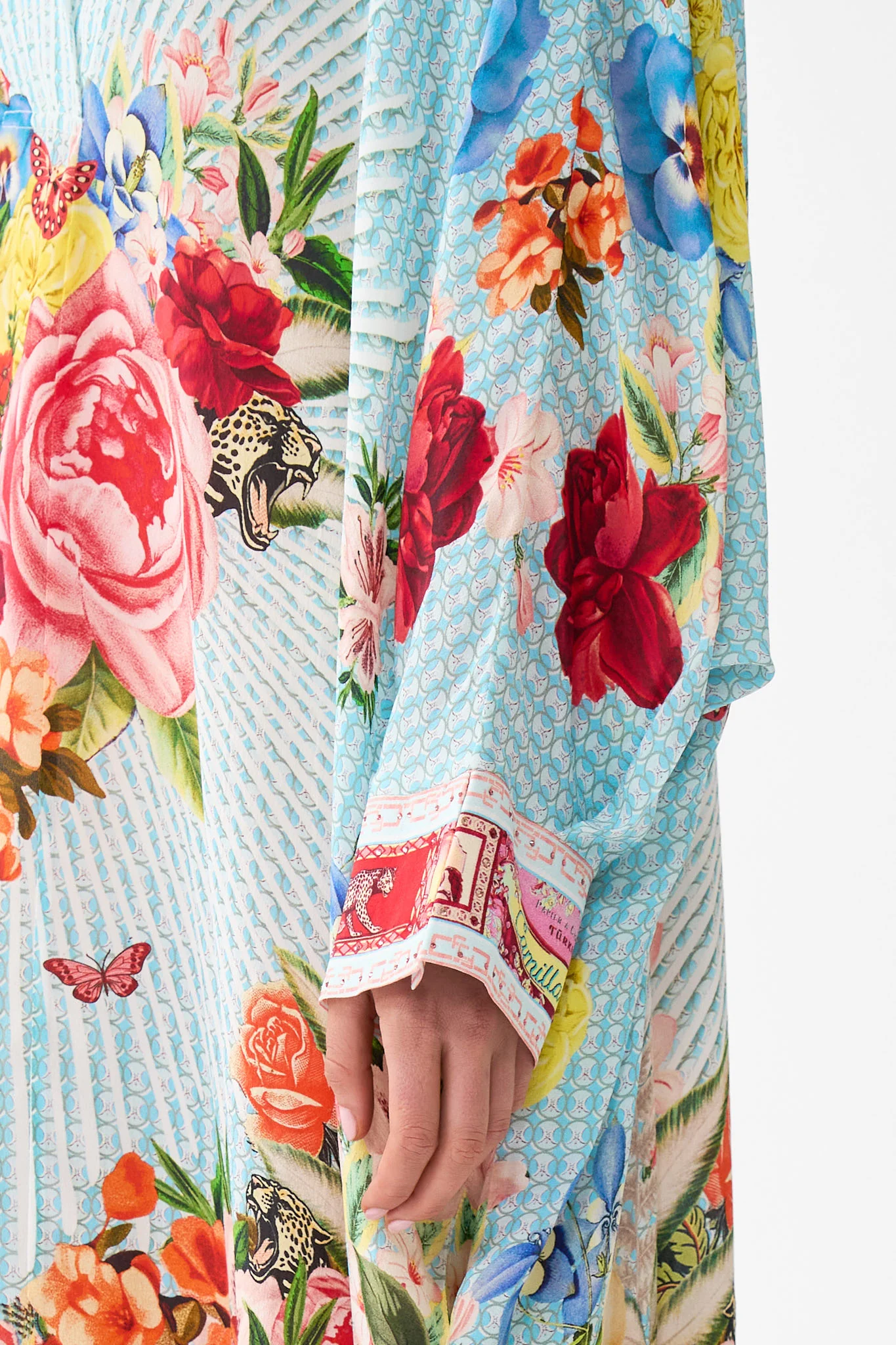 WING COLLAR KAFTAN PAPERS AND CURIOUS CAPERS - Image 6