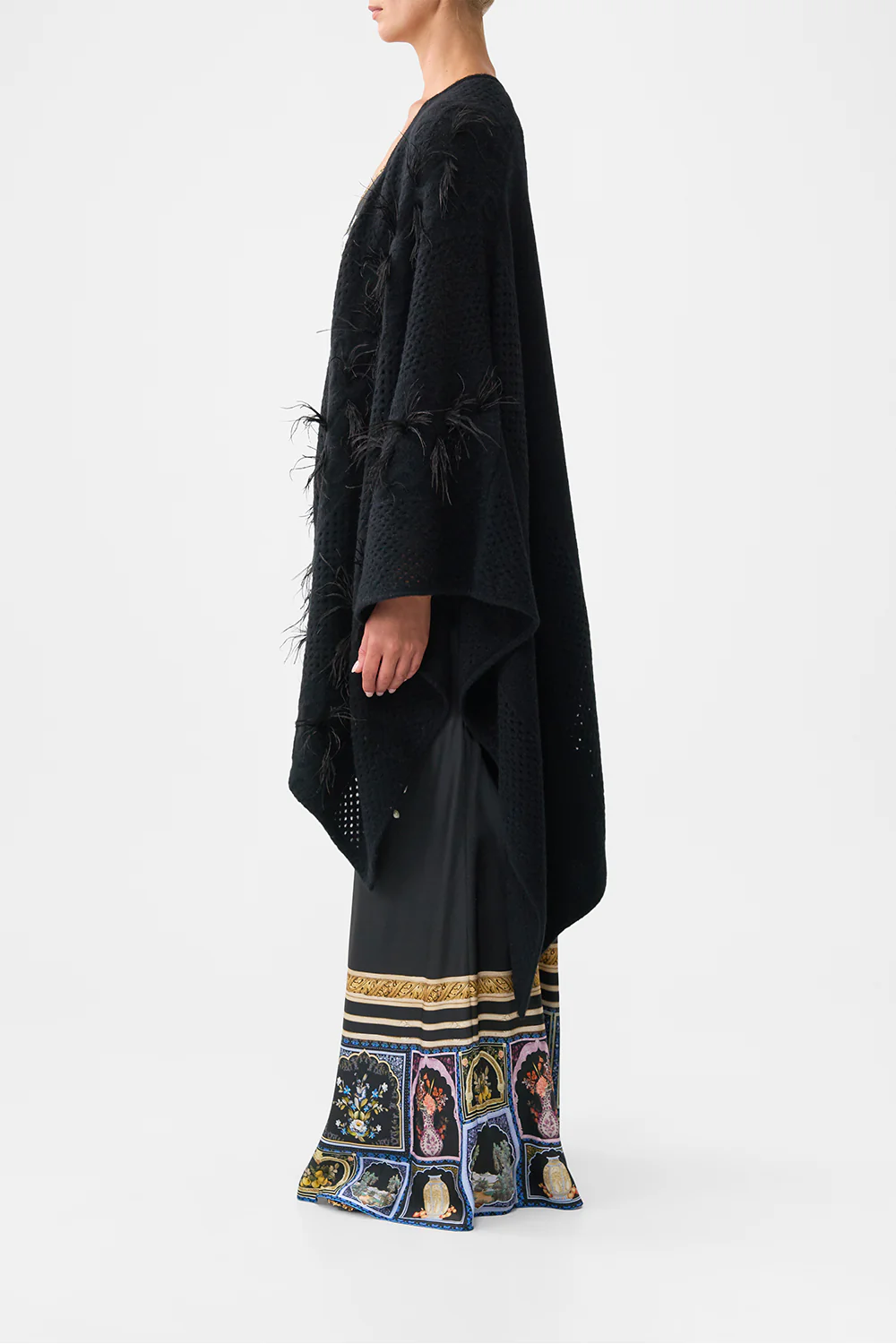 THROW OVER OTTOMAN ELEGANCE - Image 4