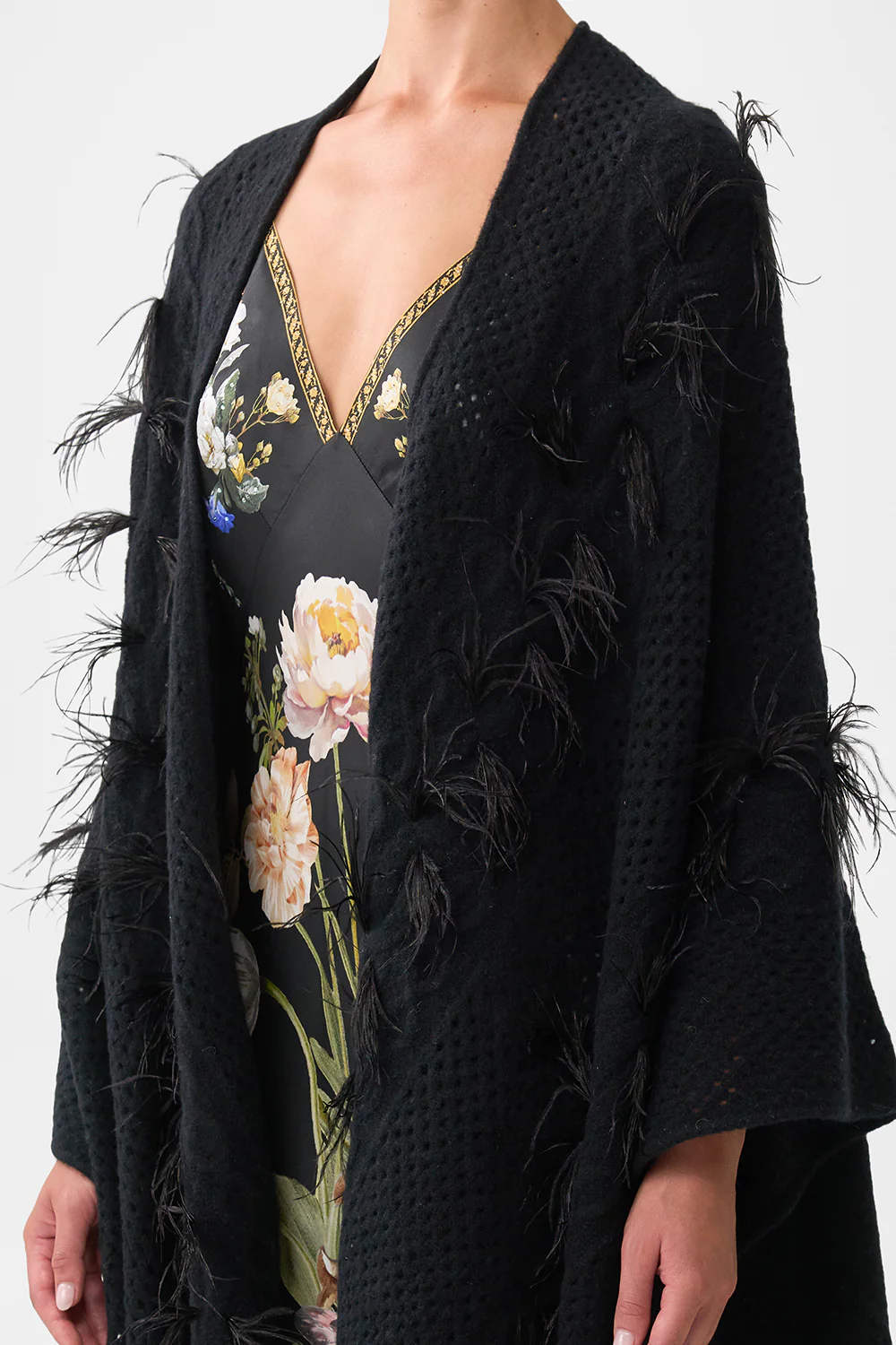 THROW OVER OTTOMAN ELEGANCE - Image 5