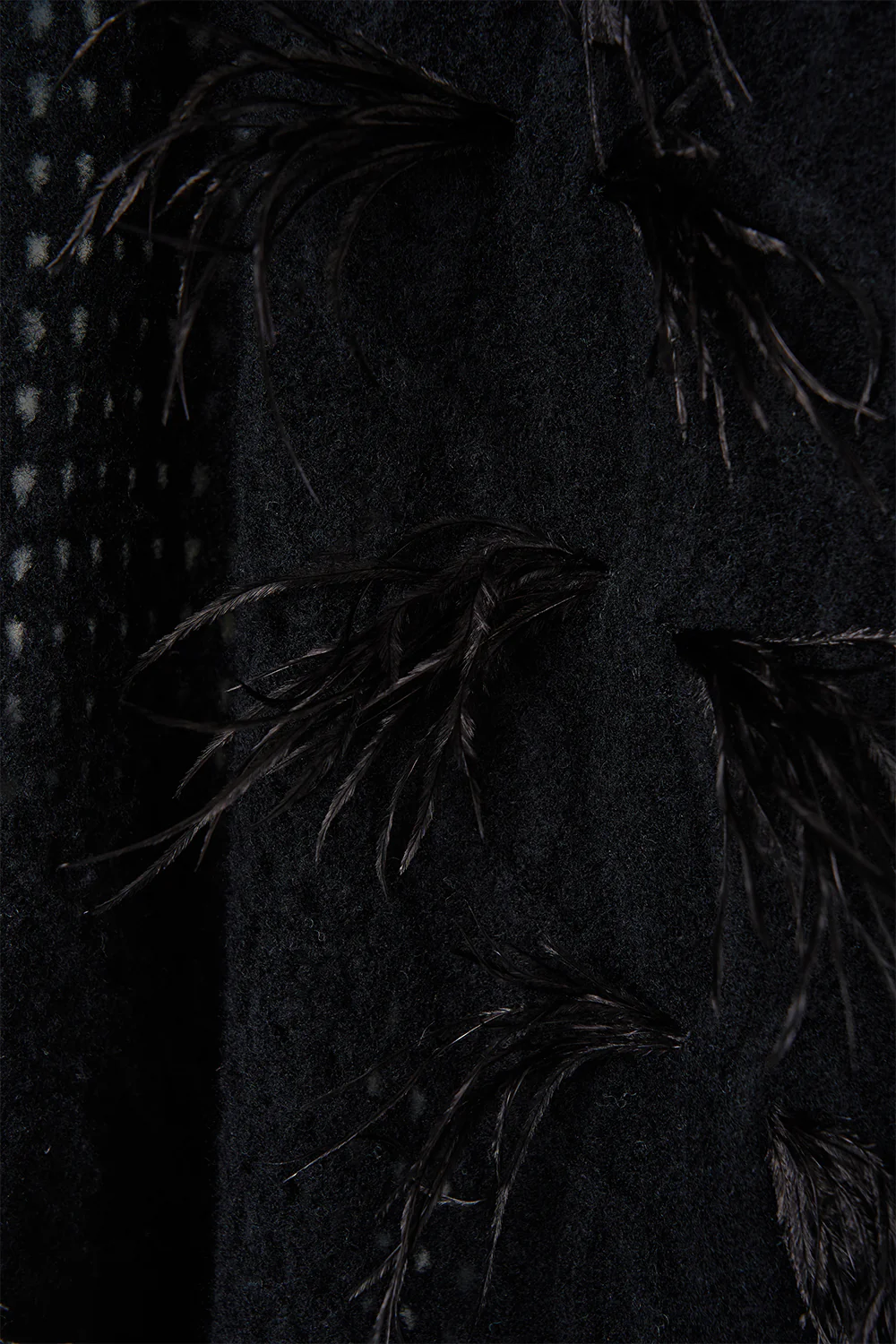 THROW OVER OTTOMAN ELEGANCE - Image 8