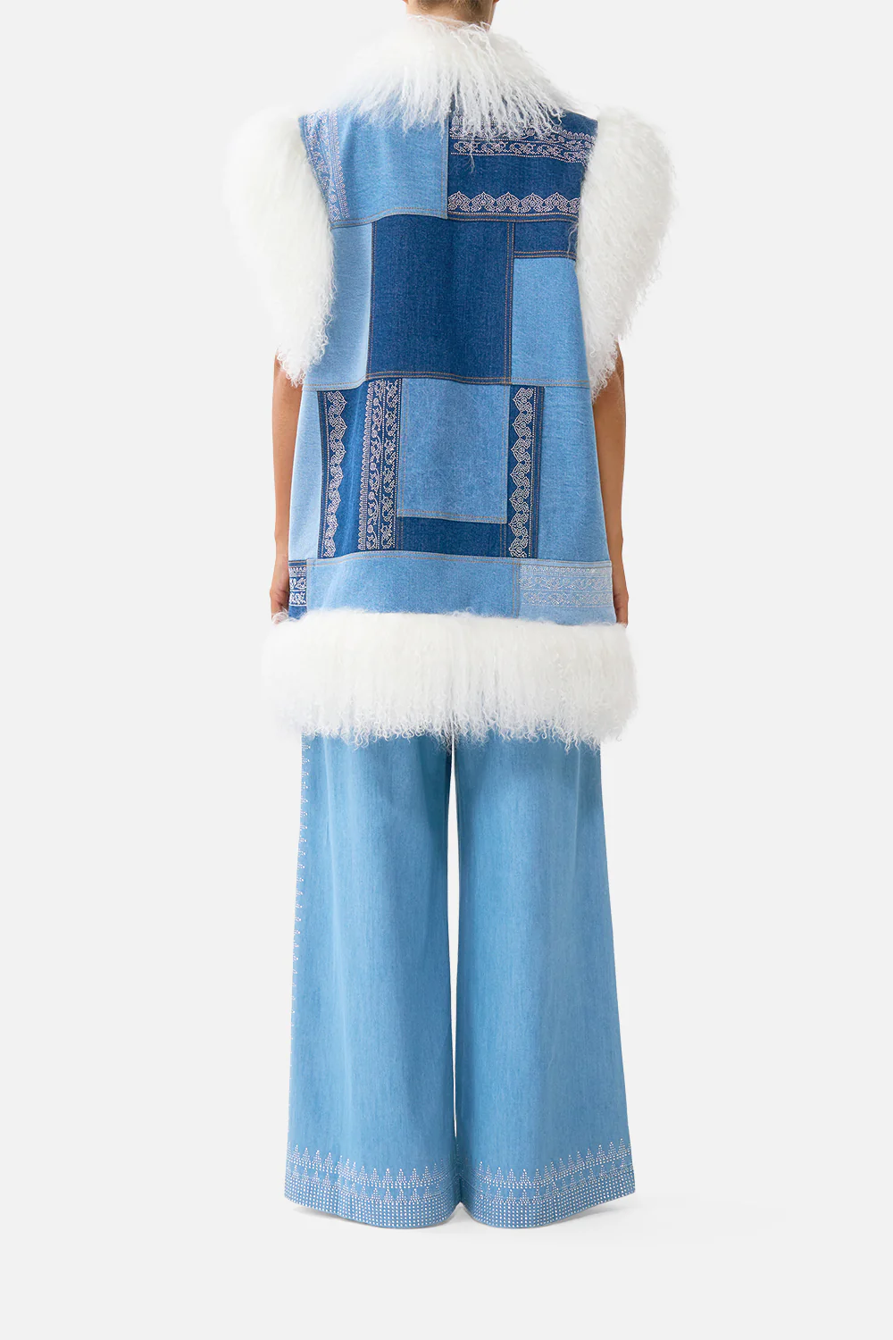 OVERSIZED SHEARLING GILET THE HUM OF THE ALHAMBRA - Image 2