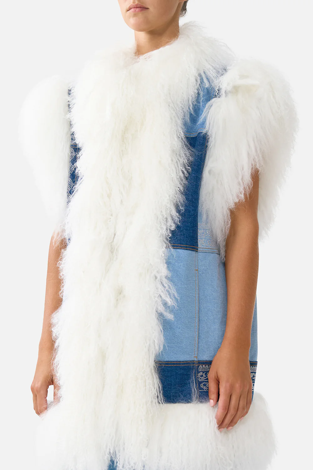 OVERSIZED SHEARLING GILET THE HUM OF THE ALHAMBRA - Image 5