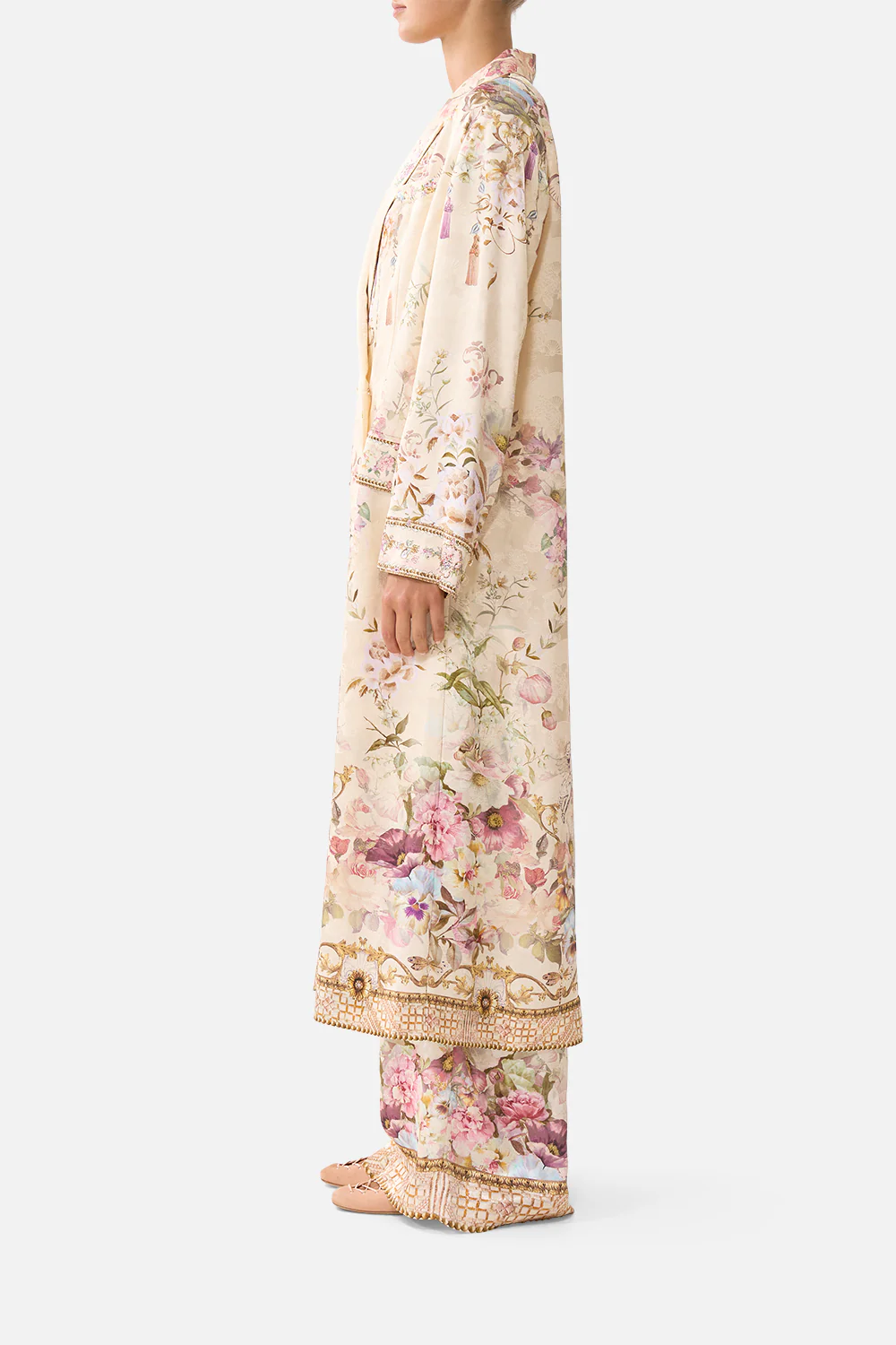 TAILORED OVERSIZED COAT ADORNED IN ARANJUEZ - Image 4
