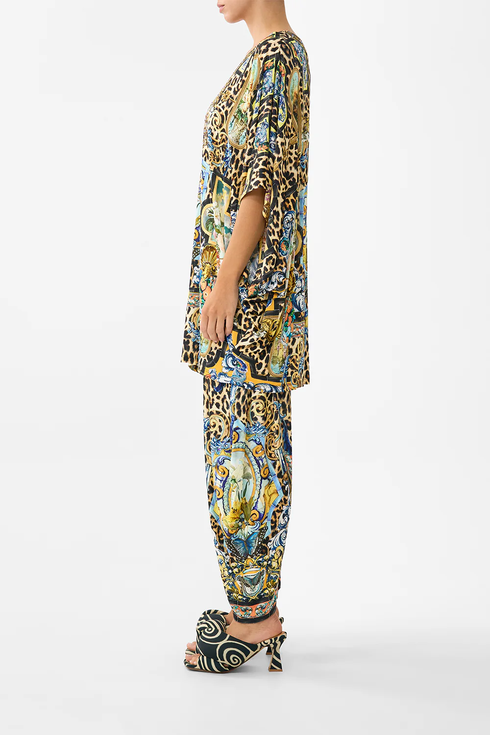 BAT SLEEVE DRESS SEVILLIAN STYLE - Image 4