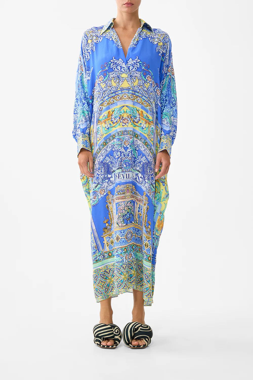 WING COLLAR KAFTAN BENEATH THE ANDALUSIAN SUN