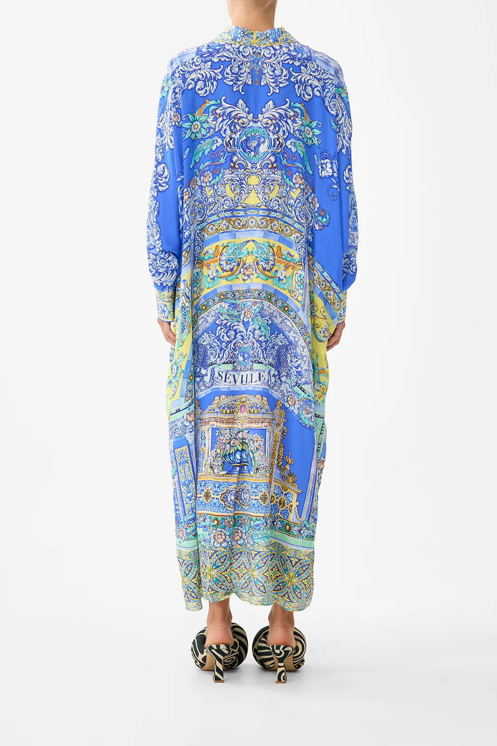 WING COLLAR KAFTAN BENEATH THE ANDALUSIAN SUN - Image 2