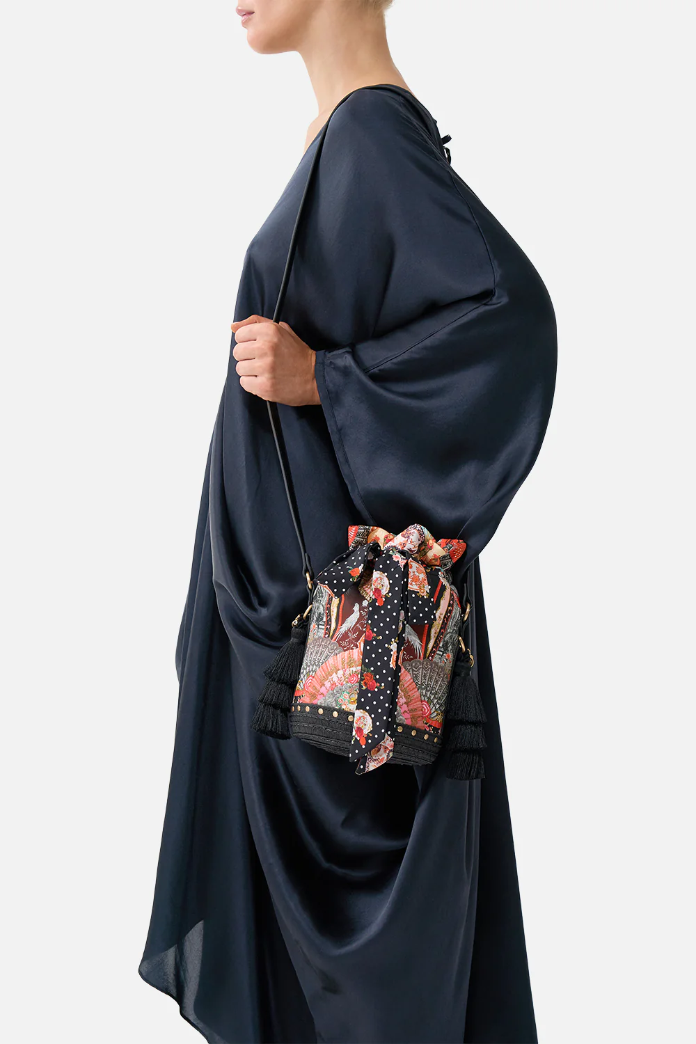 TIE TOP BUCKET BAG WITH TASSELS DAUGHTERS OF DUENDE - Image 6