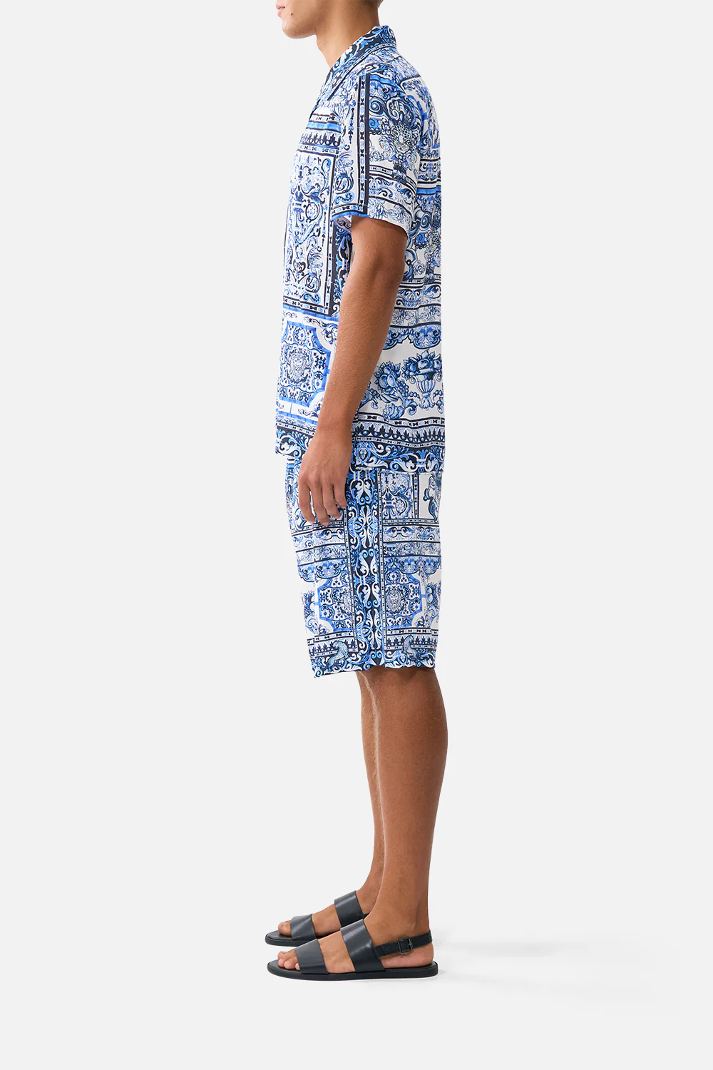 SHORT SLEEVE CAMP COLLARED SHIRT A TILED WONDERLAND - Image 4