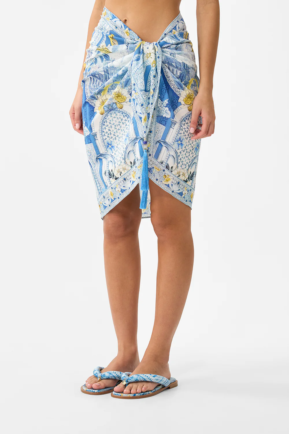 WOVEN SHORT SARONG WITH TASSELS DE NADA GRANADA - Image 5