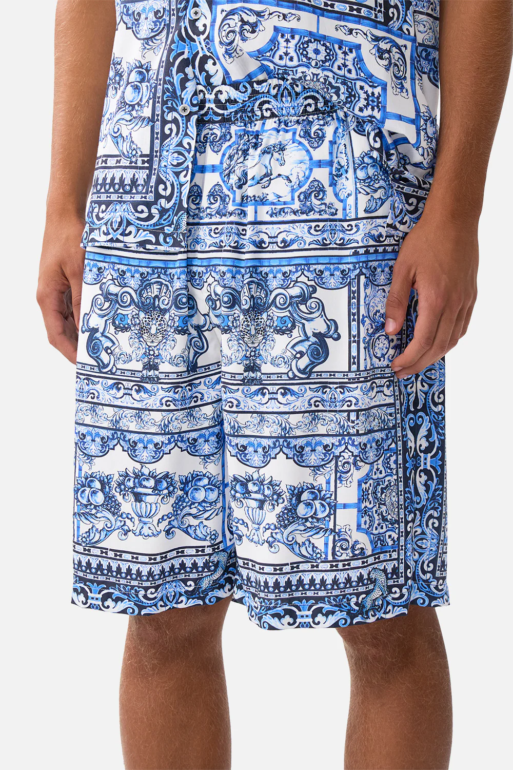 BAGGY LONG WALK SHORT WITH ELASTIC WAIST A TILED WONDERLAND - Image 5