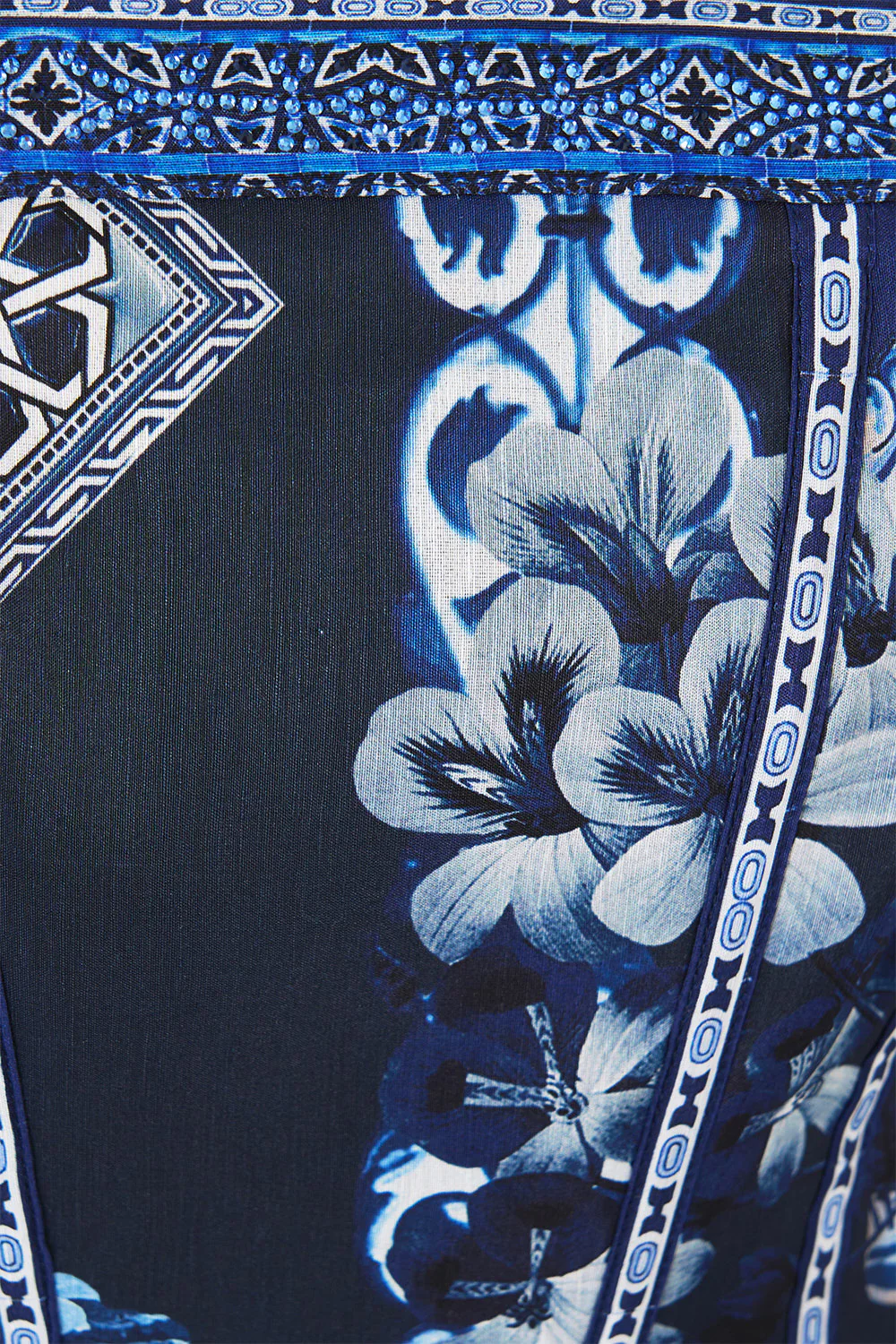 LONG SLEEVED CORSET CROP TOP A TILED WONDERLAND - Image 7