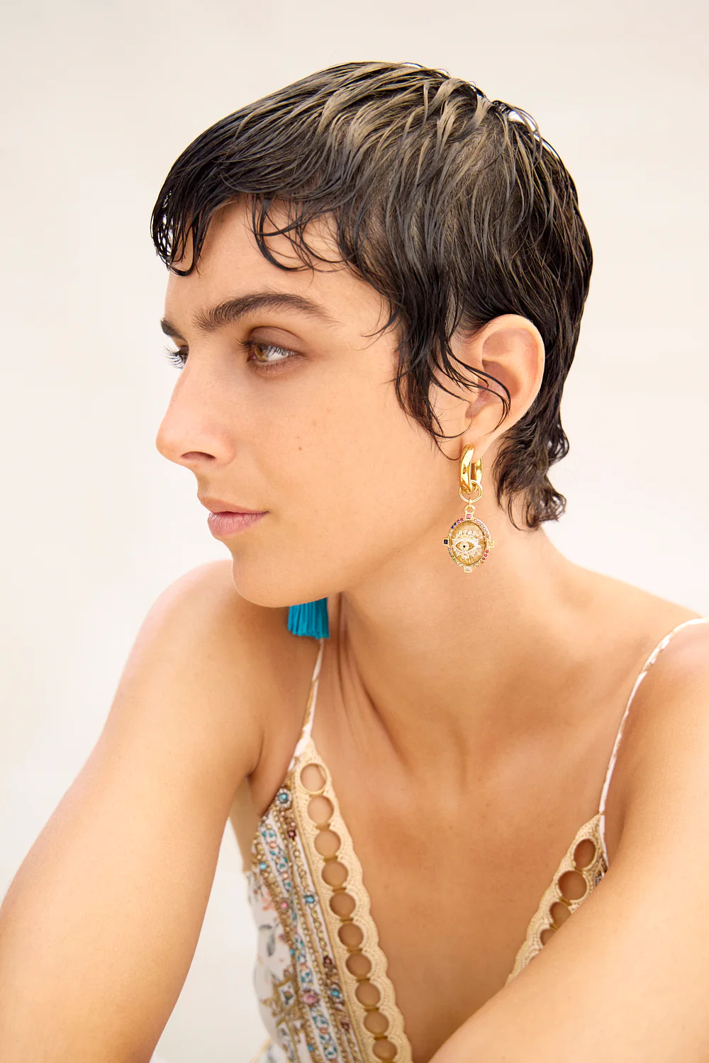 SULTANS, SCRIBES & SHAMANS TASSEL EARRINGS GOLD - Image 4