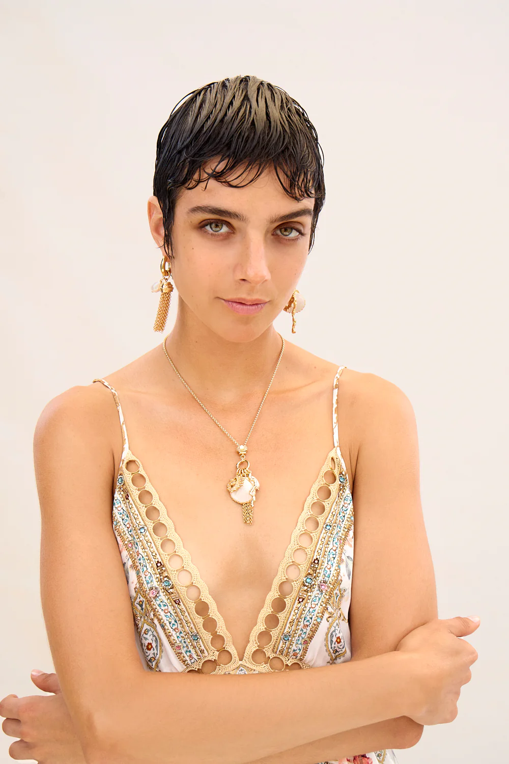 ENCHANTED OCEANIA PENDANT NECKLACE GOLD - Image 2