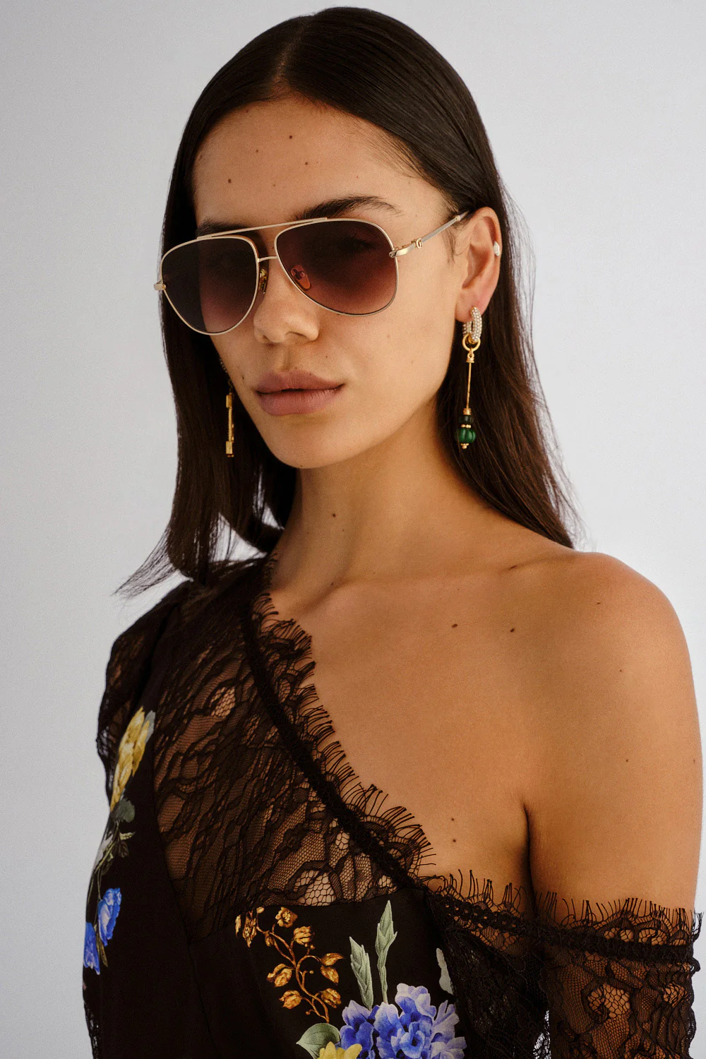 THE VOYAGE SUNGLASSES GOLD / NUDE - Image 4