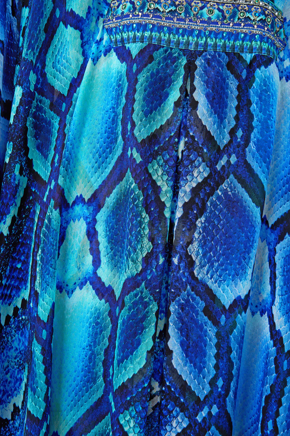 LONG KAFTAN WITH WAIST DETAIL THE SAPPHIRE SERPENT - Image 7