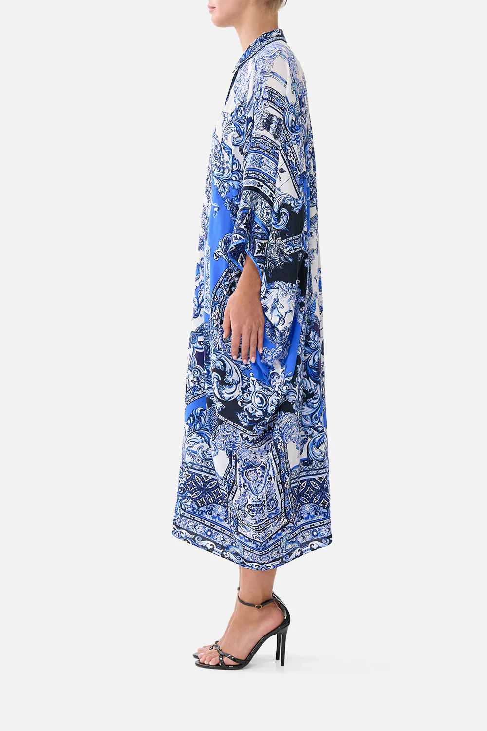 BATWING KAFTAN A TILED WONDERLAND - Image 4