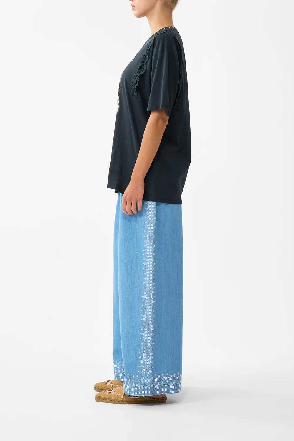 OVERSIZED TEE WITH LACE TRIM DAUGHTERS OF DUENDE - Image 4