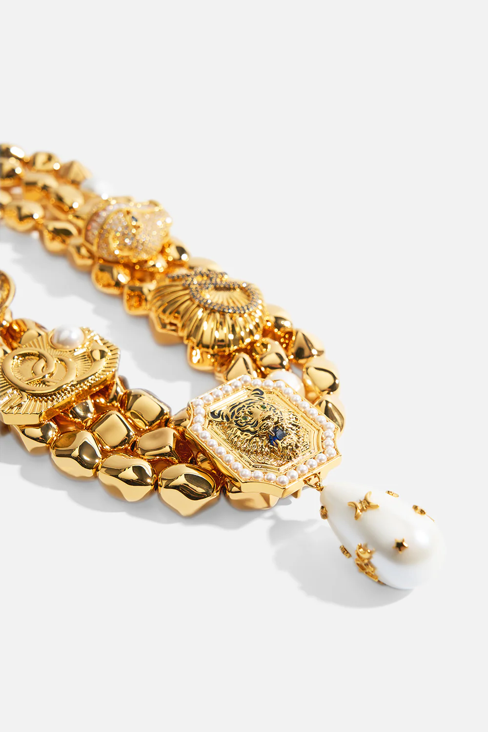 A SPANISH STATEMENT NECKLACE GOLD - Image 2