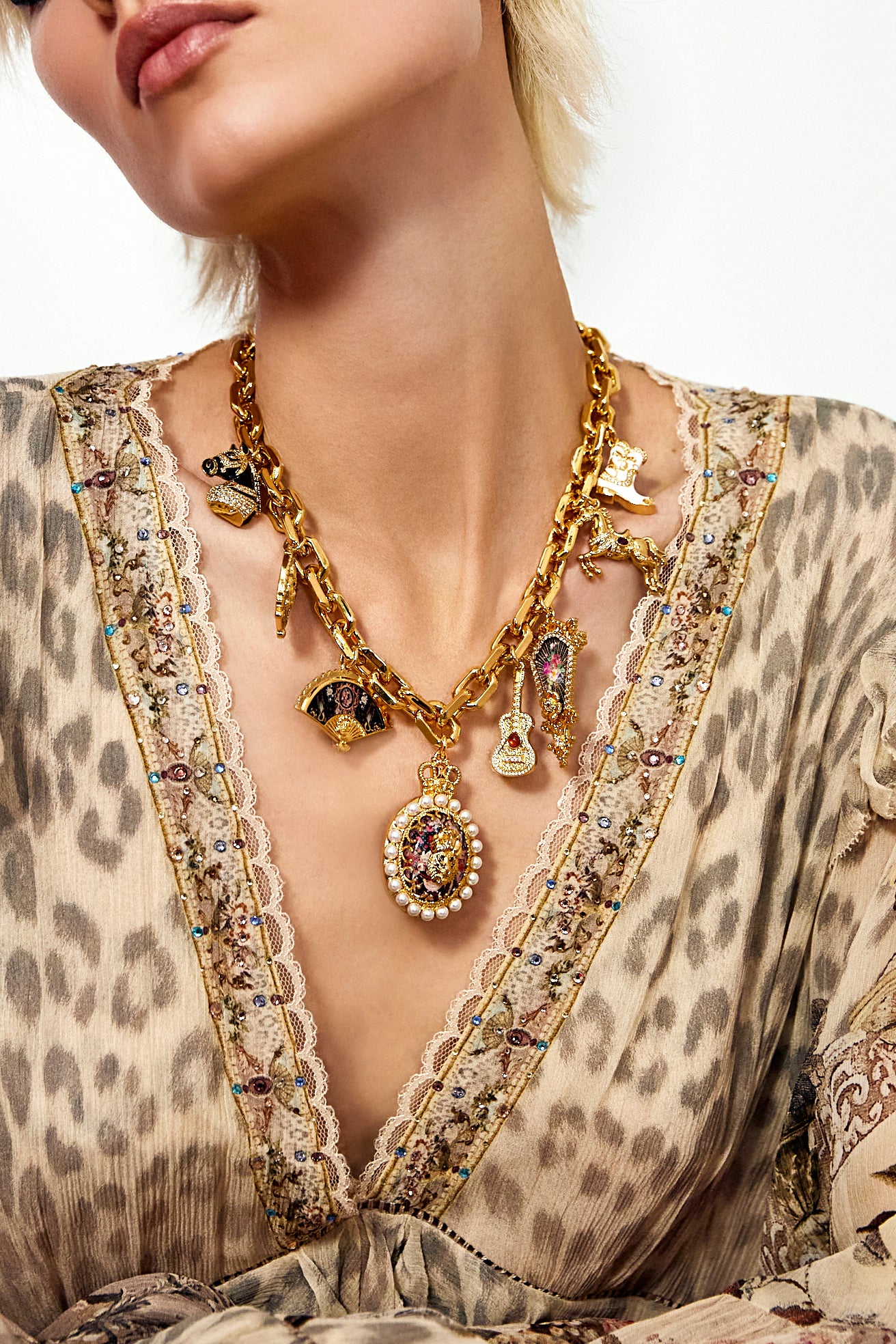 MY CAMEO ROMEO CHARM NECKLACE GOLD - Image 6