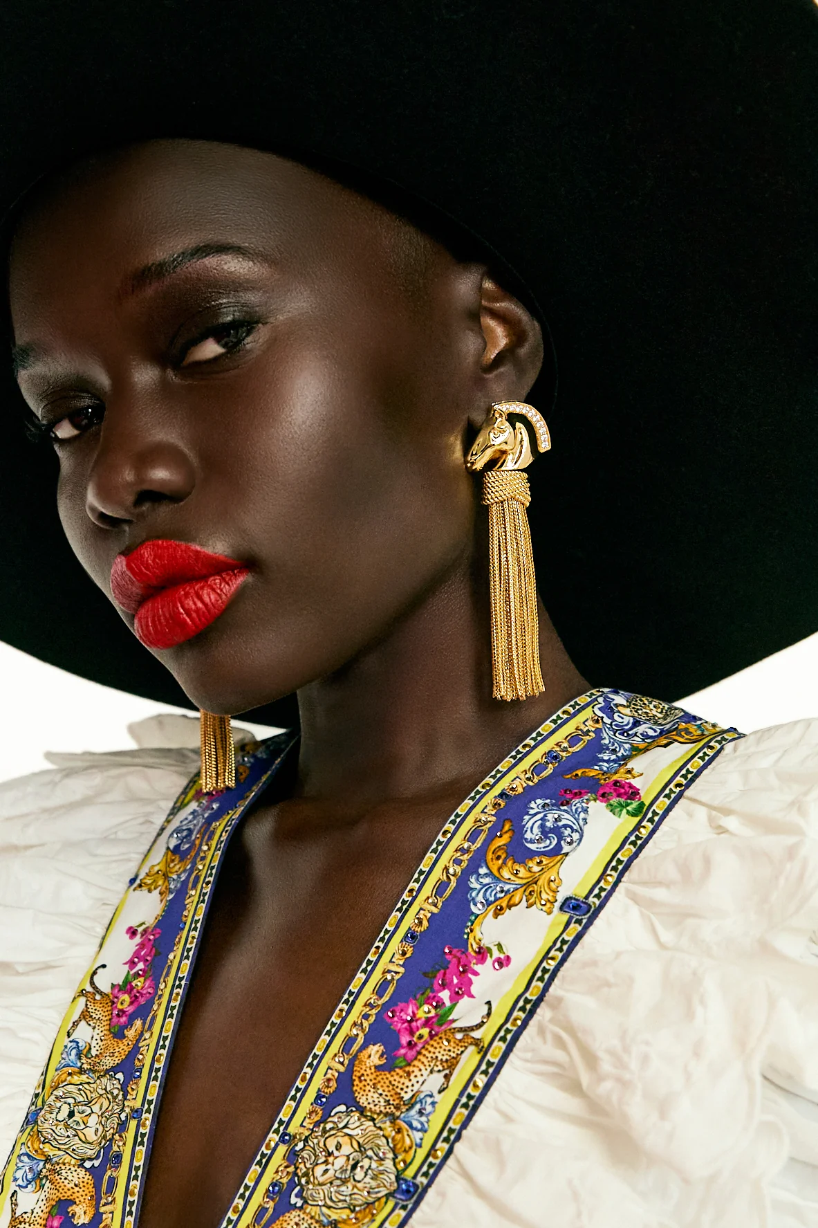 SAVAGE BEAUTY TASSEL EARRINGS GOLD - Image 3