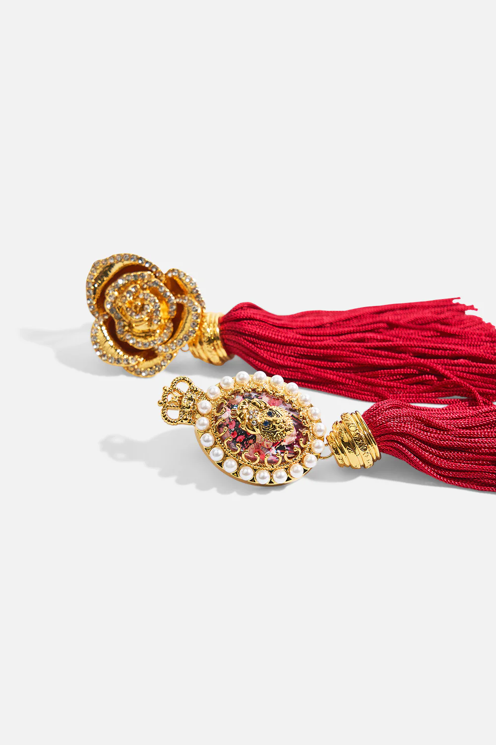 MY CAMEO ROMEO TASSEL EARRINGS GOLD - Image 2