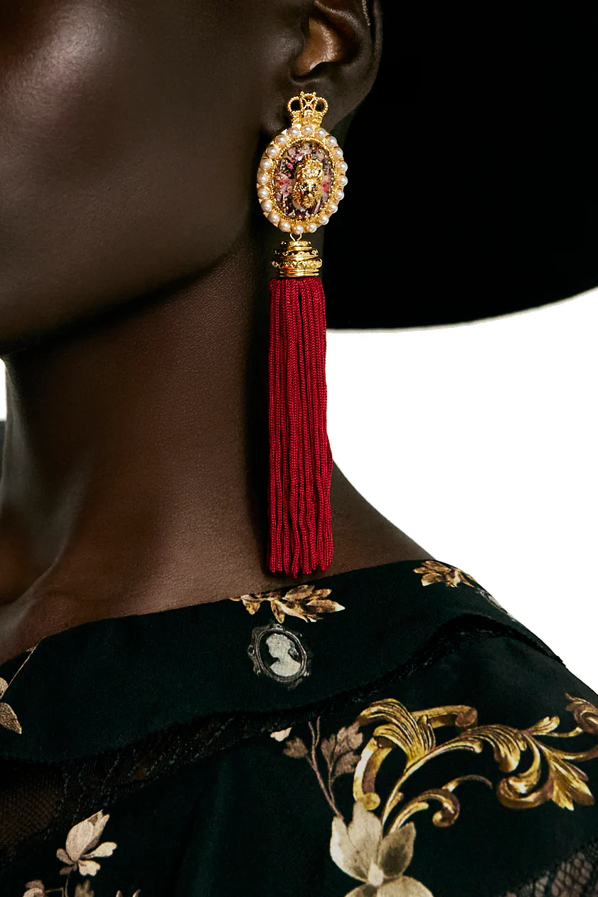 MY CAMEO ROMEO TASSEL EARRINGS GOLD - Image 4