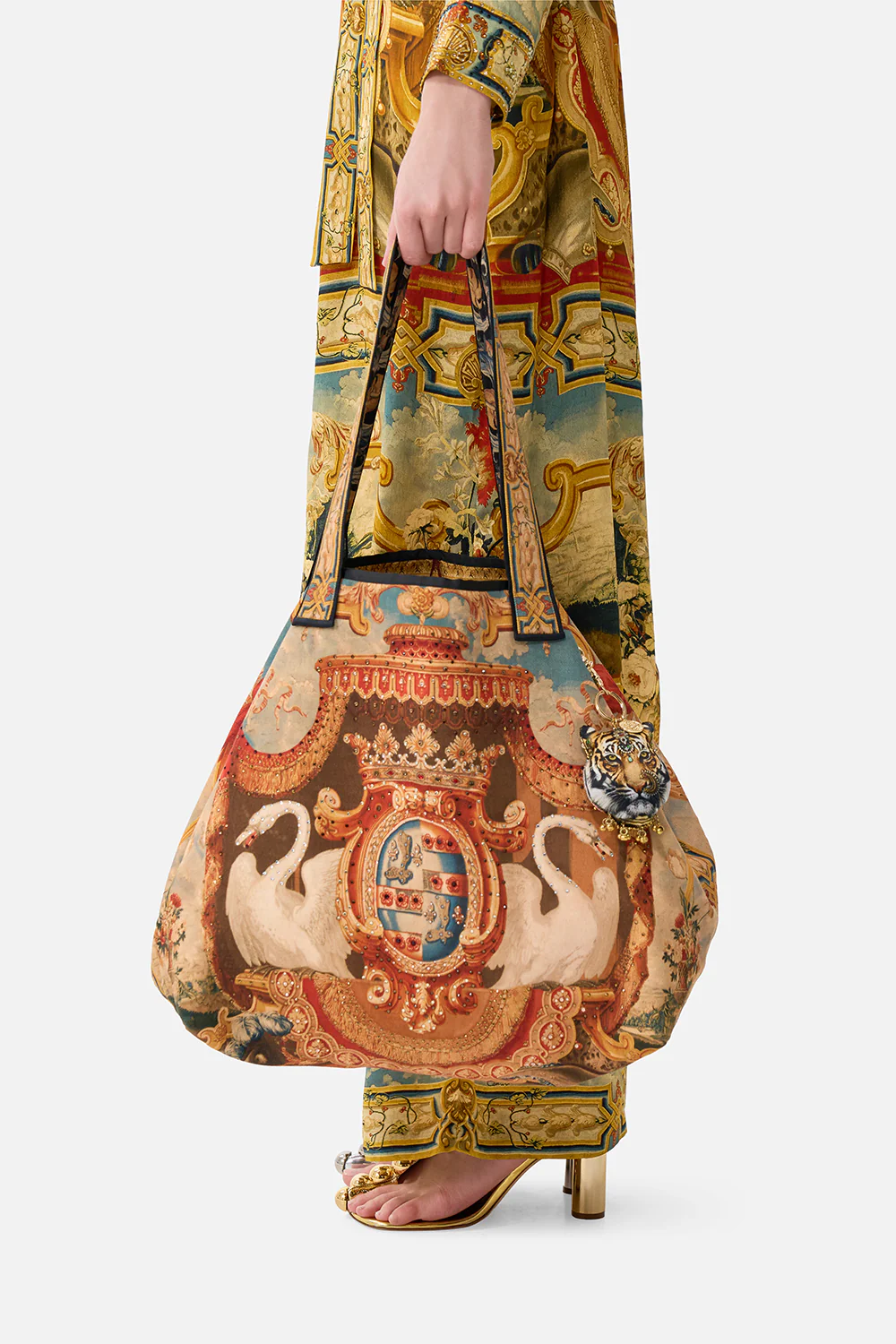 REVERSIBLE TOTE WITH COIN PURSE LIFE’S RICH TAPESTRY - Image 5